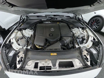 2025 Mercedes-Benz E 350 4MATIC Sedan - miniatura 22