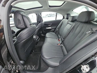 2025 Mercedes-Benz E 350 4MATIC Sedan - miniatura 19