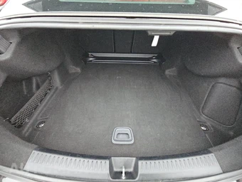 2025 Mercedes-Benz E 350 4MATIC Sedan - miniatura 23