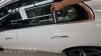 2025 Mercedes-Benz E 350 4MATIC Sedan - miniatura 29