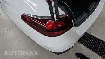 2025 Mercedes-Benz E 350 4MATIC Sedan - miniatura 32