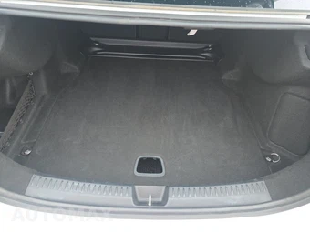 2025 Mercedes-Benz E 350 4MATIC Sedan - miniatura 23