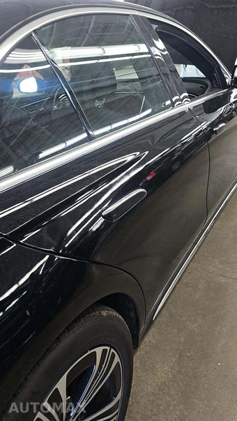 2025 Mercedes-Benz E 350 4MATIC Sedan - miniatura 34