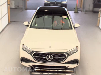 2025 Mercedes-Benz E 350 4MATIC Sedan - miniatura 2
