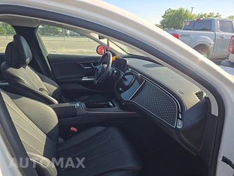 2025 Mercedes-Benz E 350 4MATIC Sedan - miniatura 13