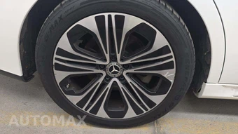 2025 Mercedes-Benz E 350 4MATIC Sedan - miniatura 26