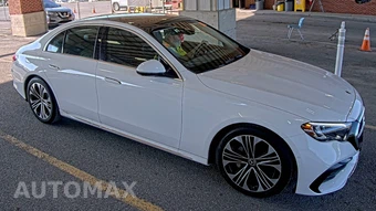 2025 Mercedes-Benz E 350 4MATIC Sedan - miniatura 3