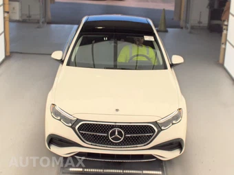 2025 Mercedes-Benz E 350 4MATIC Sedan - miniatura 2