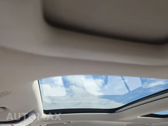 2025 Mercedes-Benz E 350 Sedan - miniatura 20