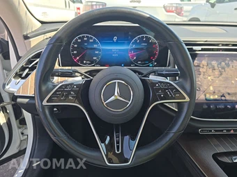2025 Mercedes-Benz E 350 Sedan - miniatura 10