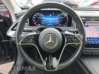 2025 Mercedes-Benz E 350 Sedan - miniatura 10