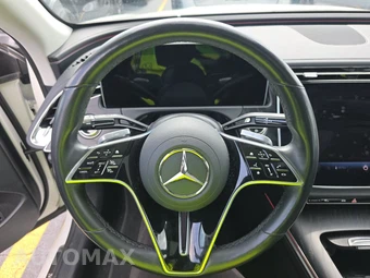 2025 Mercedes-Benz E 350 Sedan - miniatura 16