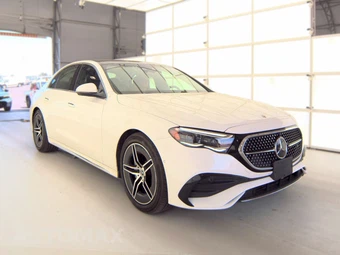 2025 Mercedes-Benz E 350 Sedan – miniatura 4