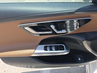 2025 Mercedes-Benz E 350 Sedan - miniatura 15