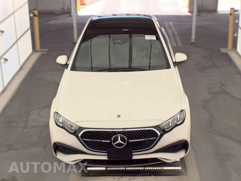 2025 Mercedes-Benz E 350 Sedan - miniatura 2