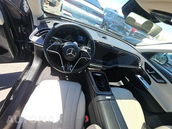 2025 Mercedes-Benz E 350 Sedan - miniatura 11