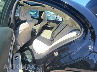 2025 Mercedes-Benz E 350 Sedan - miniatura 13