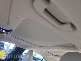 2025 Mercedes-Benz E 350 Sedan - miniatura 14