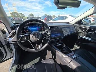 2025 Mercedes-Benz E 350 Sedan - miniatura 11