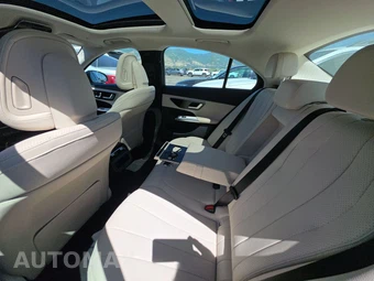 2025 Mercedes-Benz E 350 Sedan - miniatura 13
