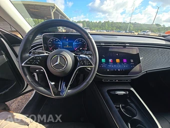 2025 Mercedes-Benz E 350 Sedan - miniatura 11
