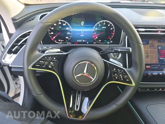 2025 Mercedes-Benz E 450 4MATIC Sedan - miniatura 10