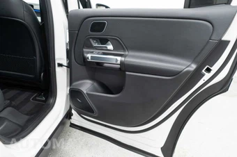 2025 Mercedes-Benz EQB 300 - miniatura 30