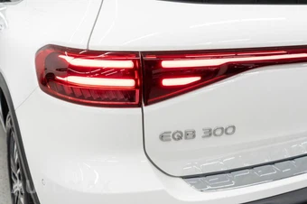 2025 Mercedes-Benz EQB 300 - miniatura 42