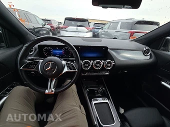 2025 Mercedes-Benz GLA 250 4MATIC - miniatura 17