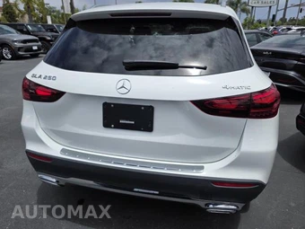 2025 Mercedes-Benz GLA 250 4MATIC – miniatura 13
