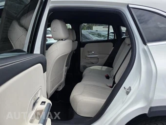 2025 Mercedes-Benz GLA 250 4MATIC – miniatura 9
