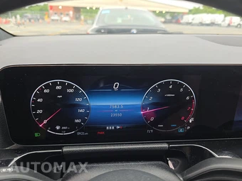 2025 Mercedes-Benz GLA 250 4MATIC - miniatura 17