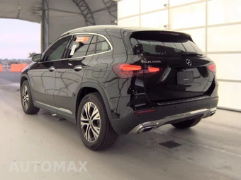 2025 Mercedes-Benz GLA 250 4MATIC - miniatura 8