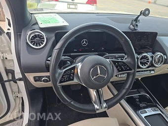 2025 Mercedes-Benz GLA 250 4MATIC - miniatura 15