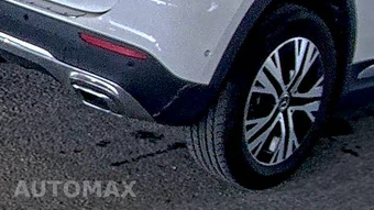 2025 Mercedes-Benz GLA 250 4MATIC - miniatura 9