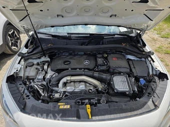 2025 Mercedes-Benz GLA 250 4MATIC - miniatura 21