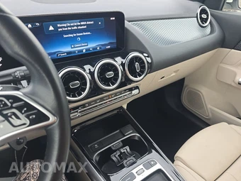 2025 Mercedes-Benz GLA 250 4MATIC - miniatura 17