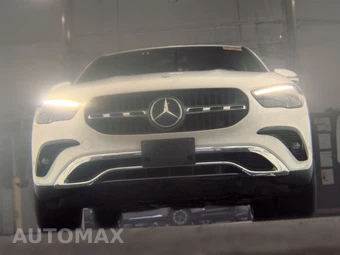2025 Mercedes-Benz GLA 250 4MATIC - miniatura 3