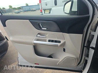 2025 Mercedes-Benz GLA 250 4MATIC - miniatura 15