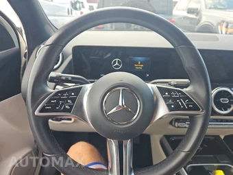 2025 Mercedes-Benz GLA 250 4MATIC - miniatura 16