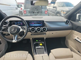 2025 Mercedes-Benz GLA 250 4MATIC - miniatura 17
