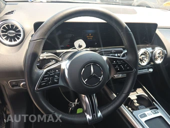 2025 Mercedes-Benz GLA 250 4MATIC – miniatura 10