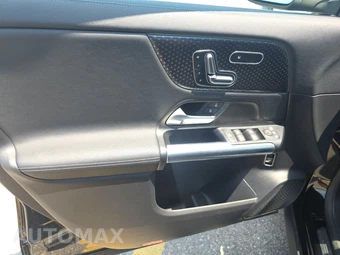 2025 Mercedes-Benz GLA 250 4MATIC – miniatura 9