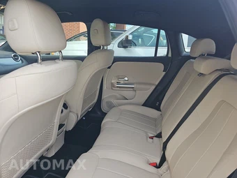 2025 Mercedes-Benz GLA 250 4MATIC – miniatura 13