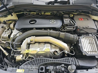 2025 Mercedes-Benz GLA 250 4MATIC – miniatura 16