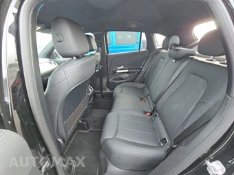 2025 Mercedes-Benz GLA 250 4MATIC - miniatura 19