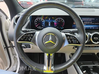 2025 Mercedes-Benz GLA 250 4MATIC - miniatura 16