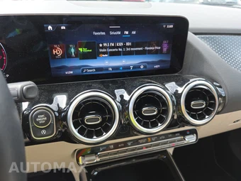 2025 Mercedes-Benz GLA 250 4MATIC - miniatura 17