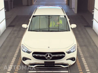 2025 Mercedes-Benz GLA 250 4MATIC - miniatura 2