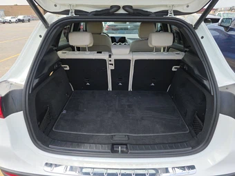 2025 Mercedes-Benz GLA 250 4MATIC - miniatura 23